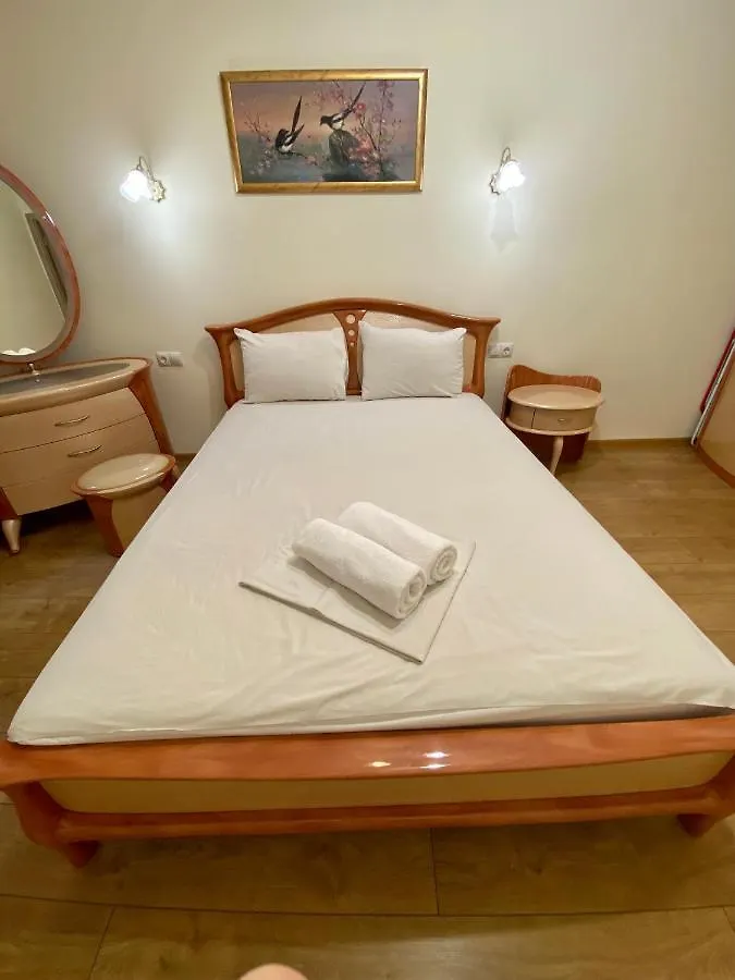 Yaroslav Osmomysl Square Apartments Lviv